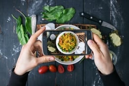 Top 5 Tips for Using Social Media To Promote Your Restaurant Today