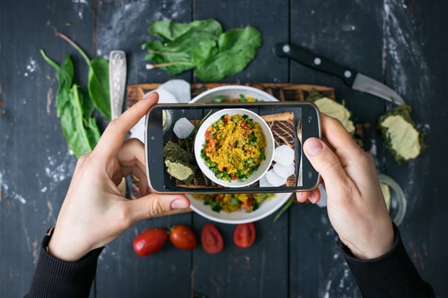 Top 5 Tips for Using Social Media To Promote Your Restaurant Today